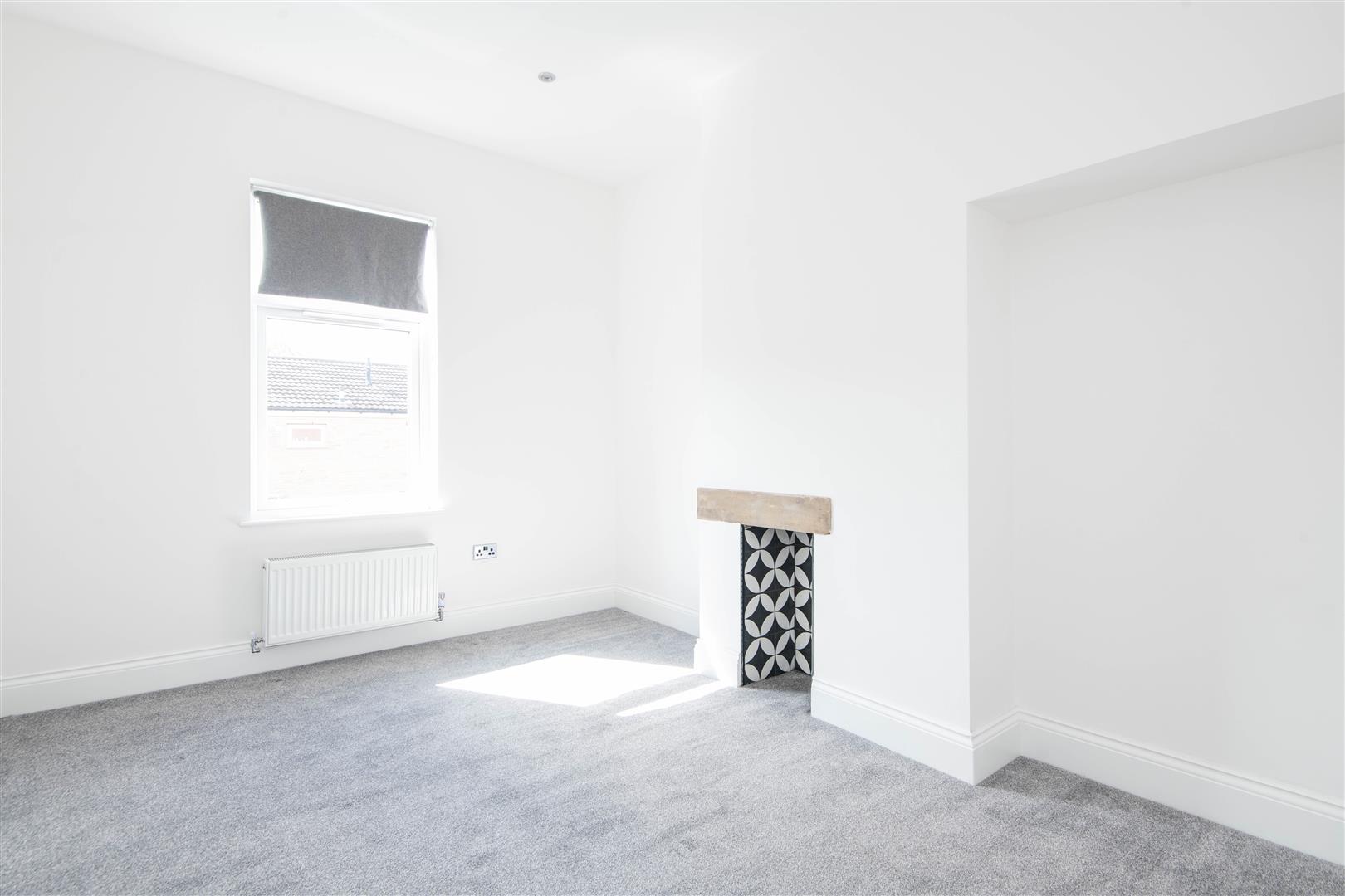 3 bed property in Tennyson Road, Preston